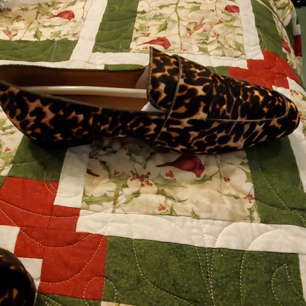 SHOES - Picture 5 of 7